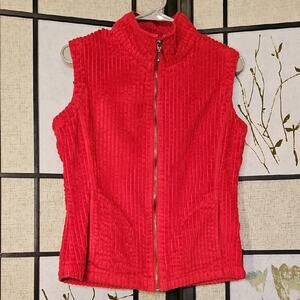 Woolrich Red Quilted Vest with Fitted Silhouette